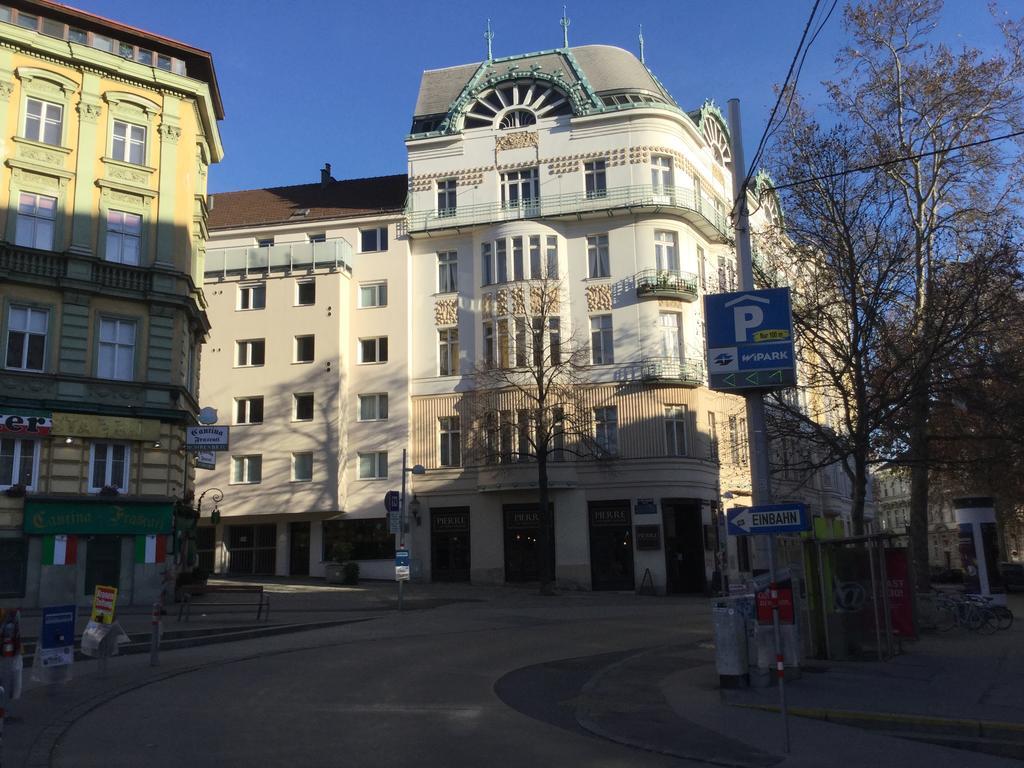 Ajo Central Виена Екстериор снимка